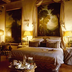 Residenza Napoleone Iii Couette-café