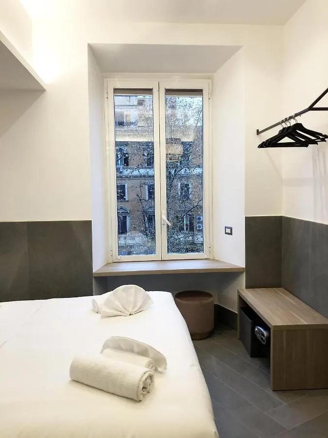 Ottaviano Smart Rooms Rom Italien